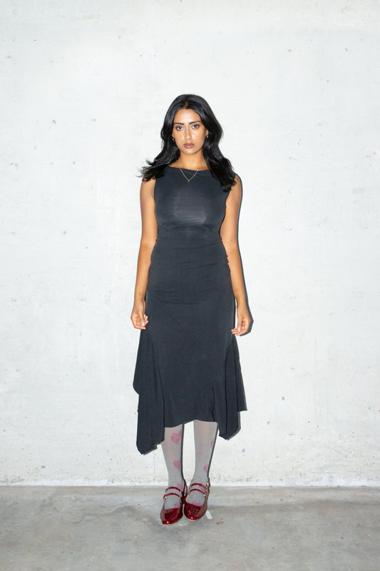 Yausi Dress in Black