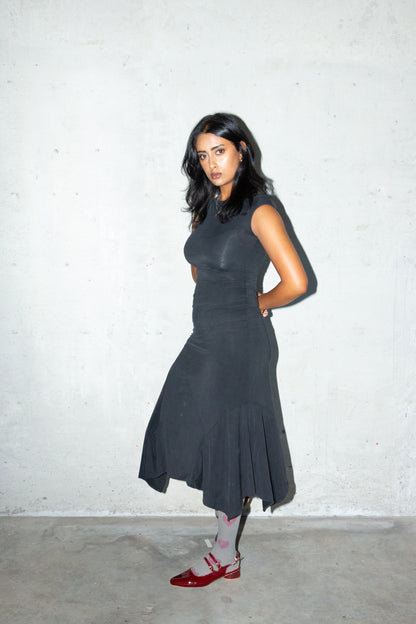 Yausi Dress in Black